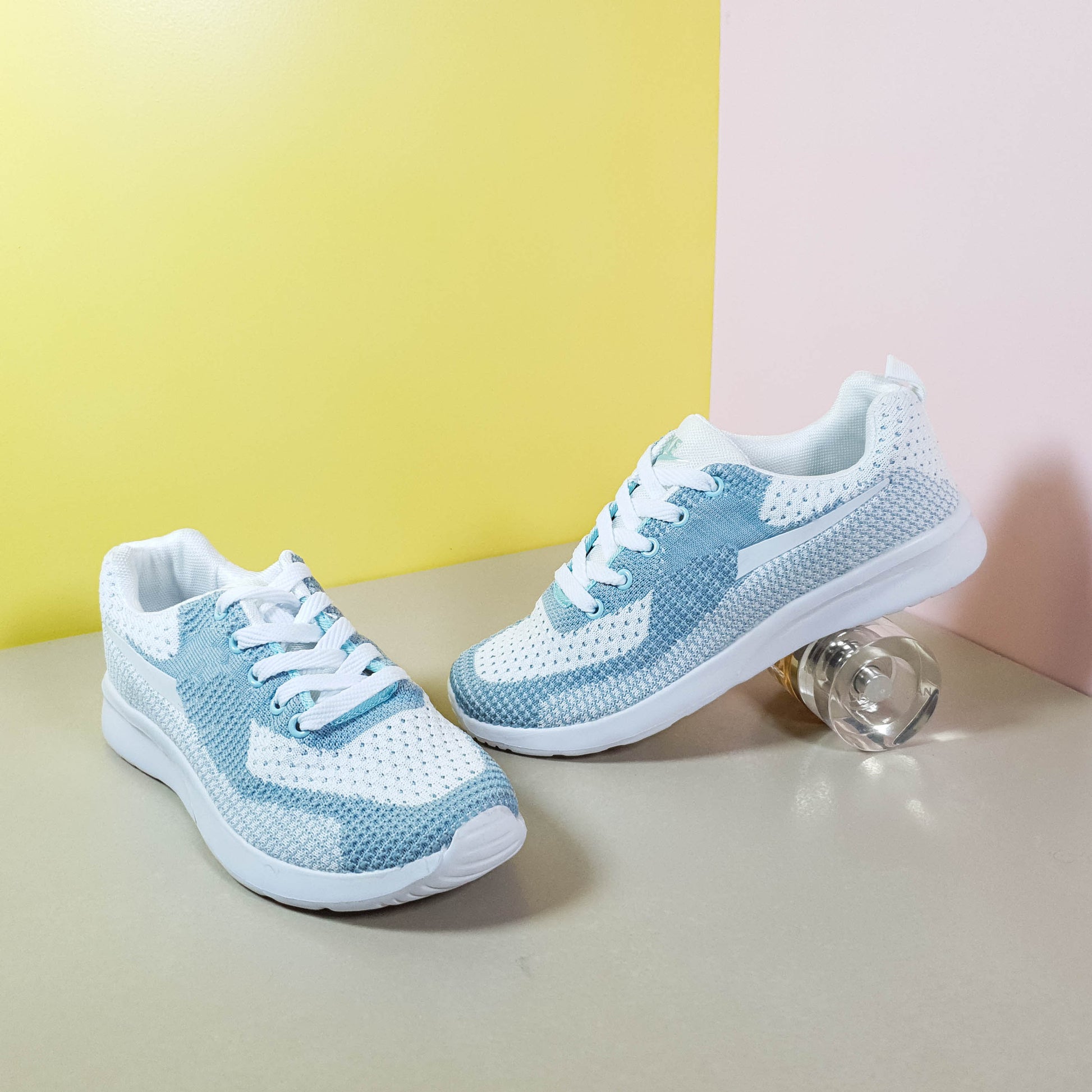 Super Comfy Ladies Sneakers Blue White Color - toastitoes 