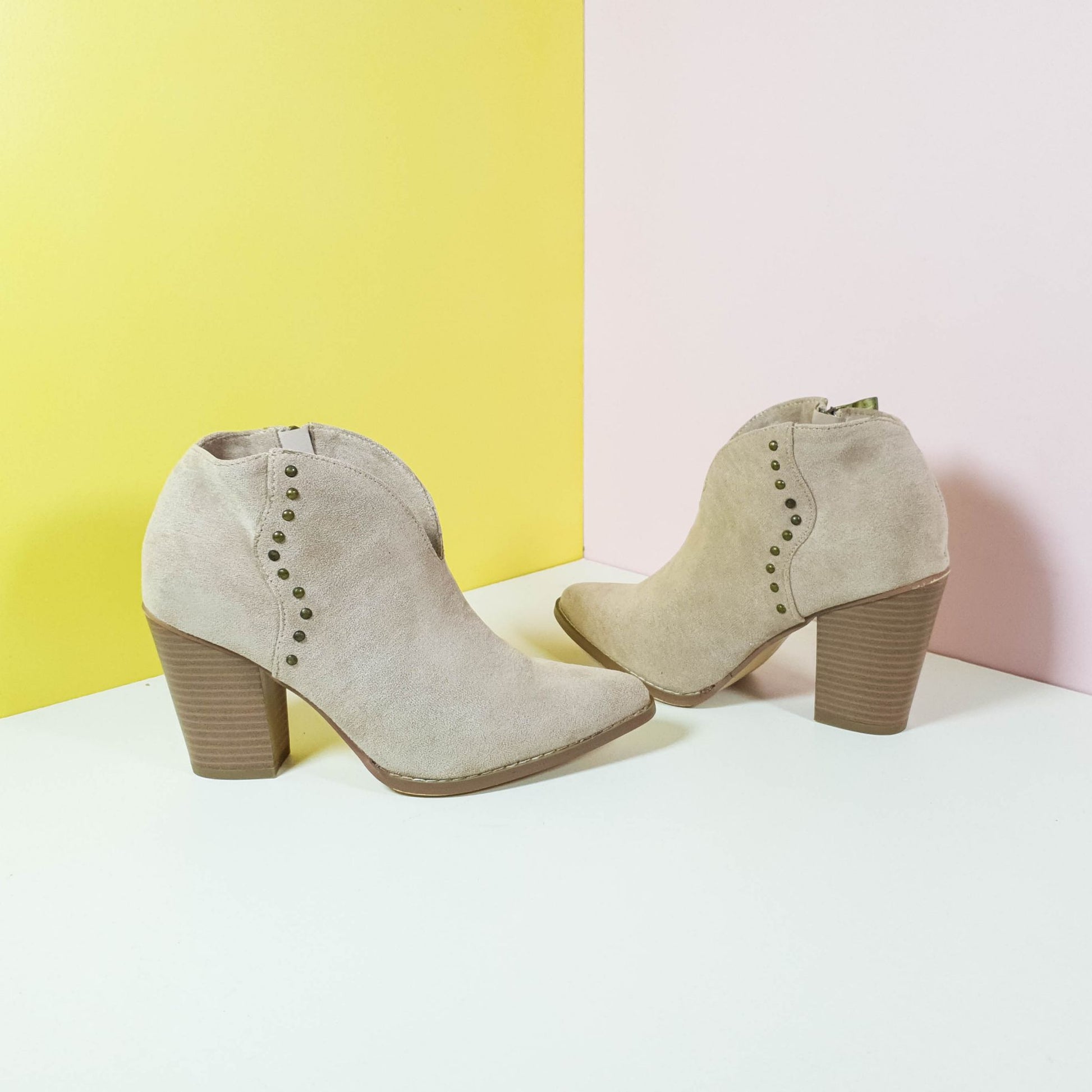 Block Heel Boots Beige - toastitoes 