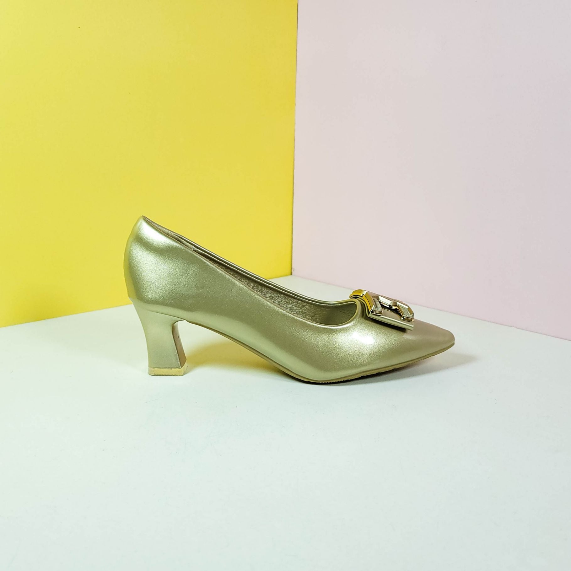 Spool Heel Court Shoes Gold - toastitoes 