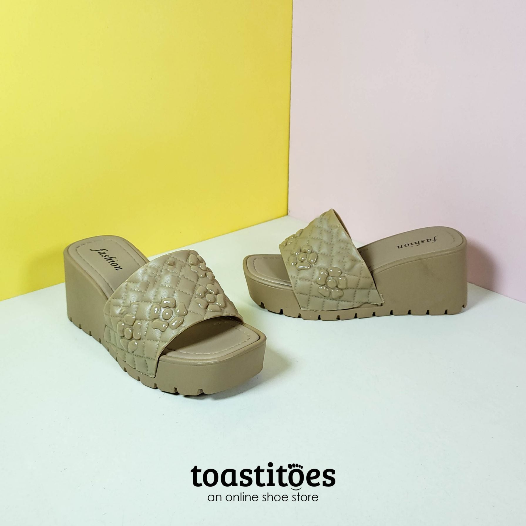 High Wedges Sole Slippers Brown - toastitoes 