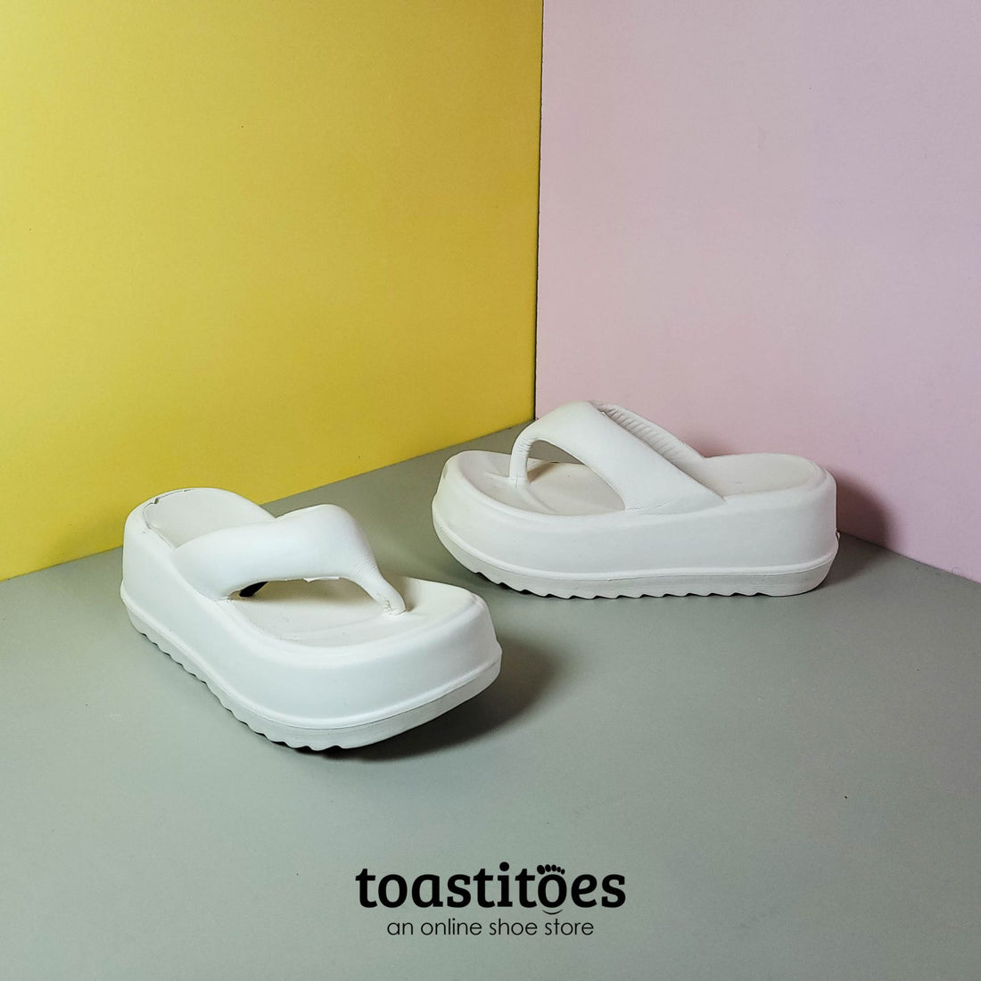 Eva Scissors Slippers White - toastitoes 