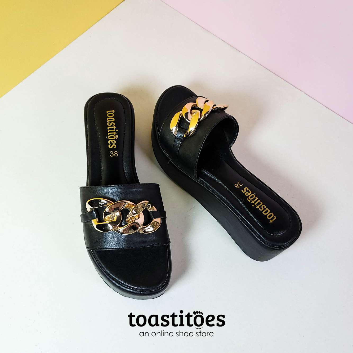 Chunky Sole Buckle Slippers Black - toastitoes 