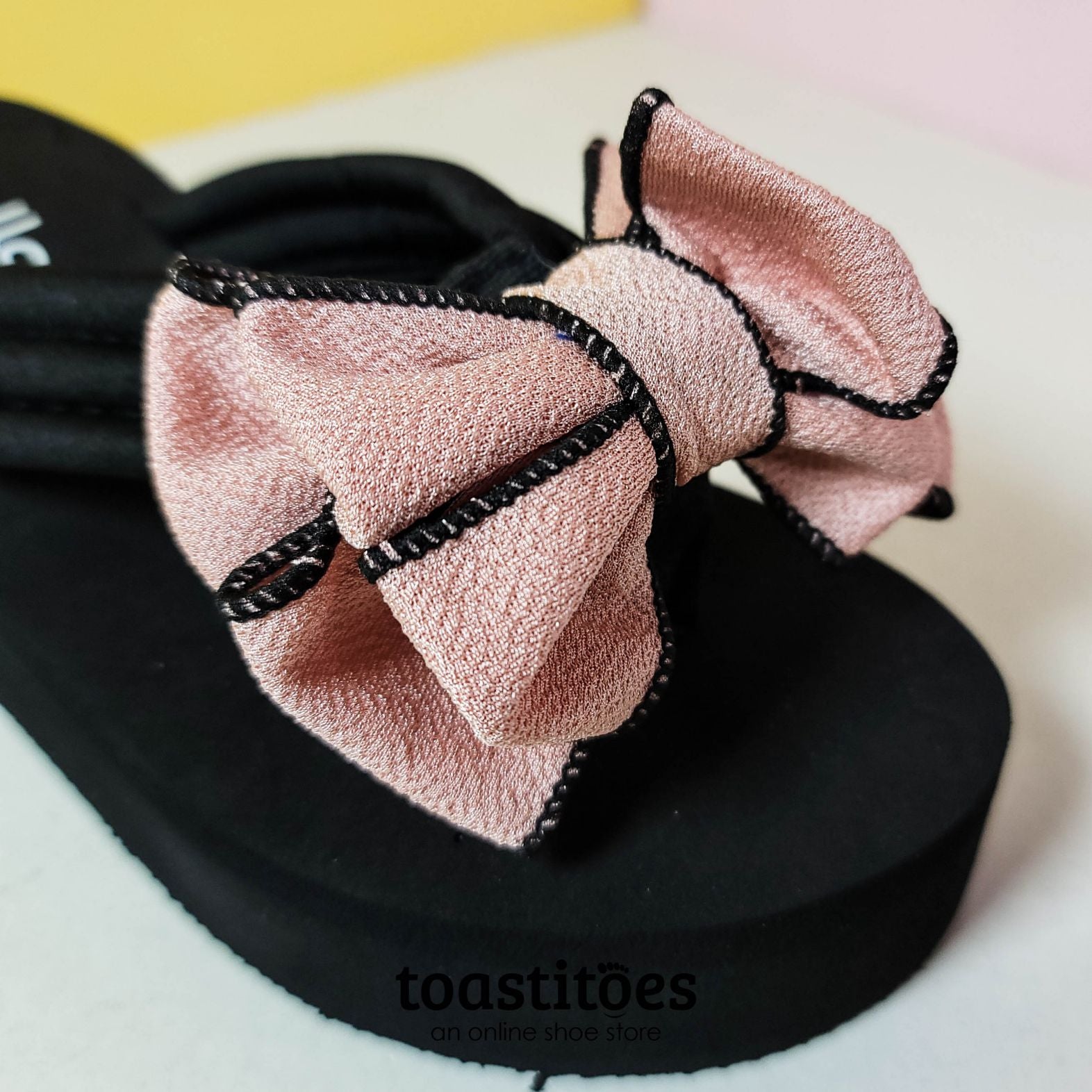 Chunky Sole Scissors Slippers Pink - toastitoes 