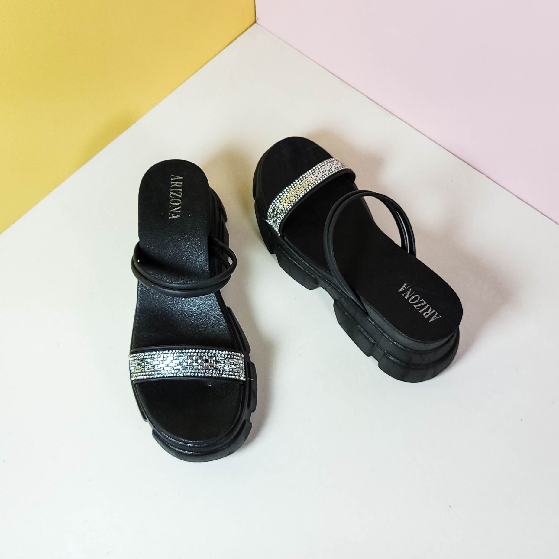 Chunky Sole Band Sandals/Slippers Black - toastitoes 