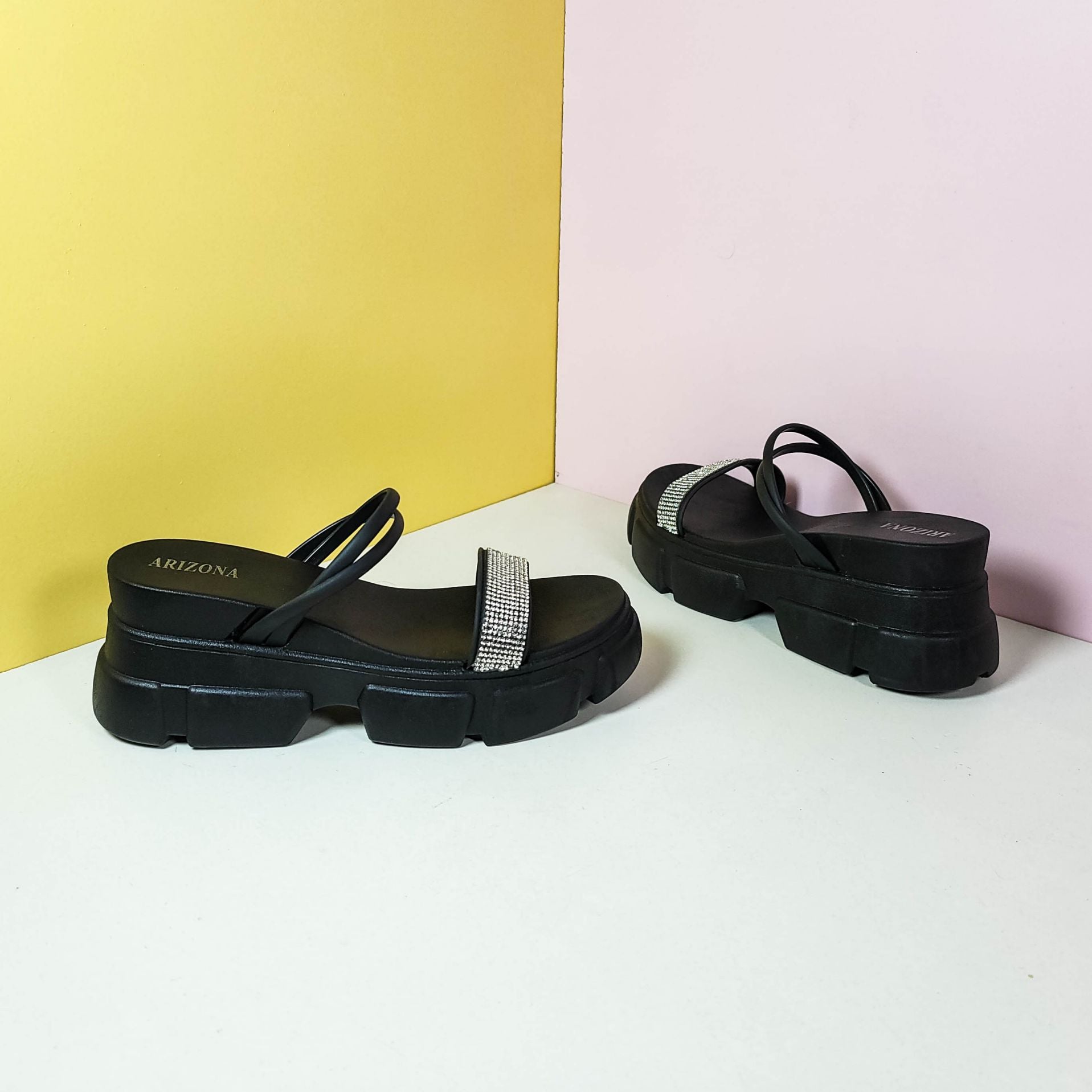 Chunky Sole Band Sandals/Slippers Black - toastitoes 