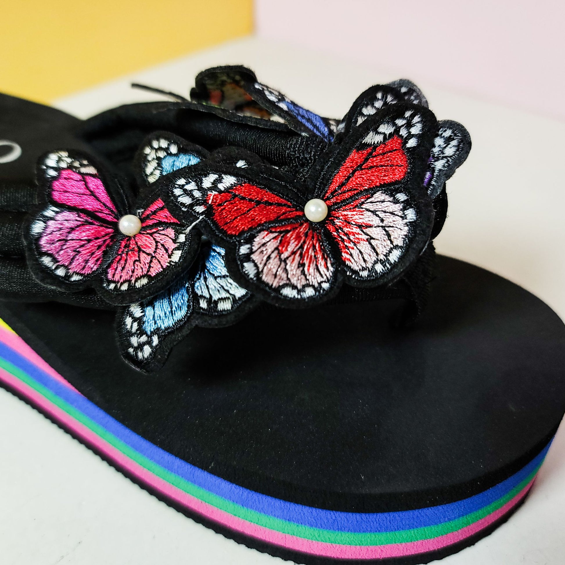 Chunky Sole Butterfly Scissors Slippers - toastitoes 