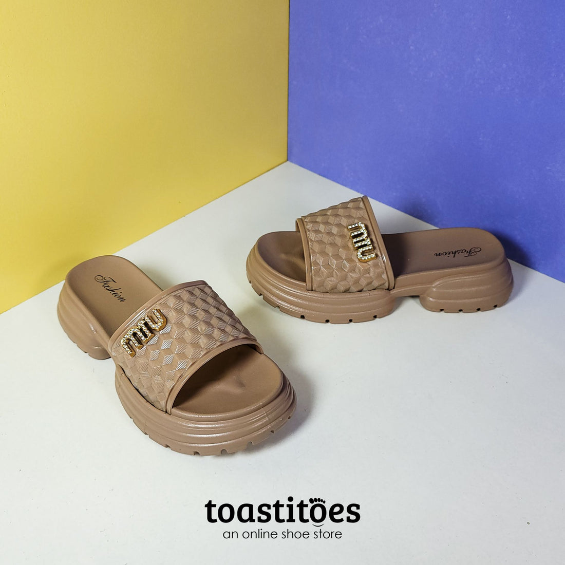 Wide Sole Women Slippers Brown - toastitoes 